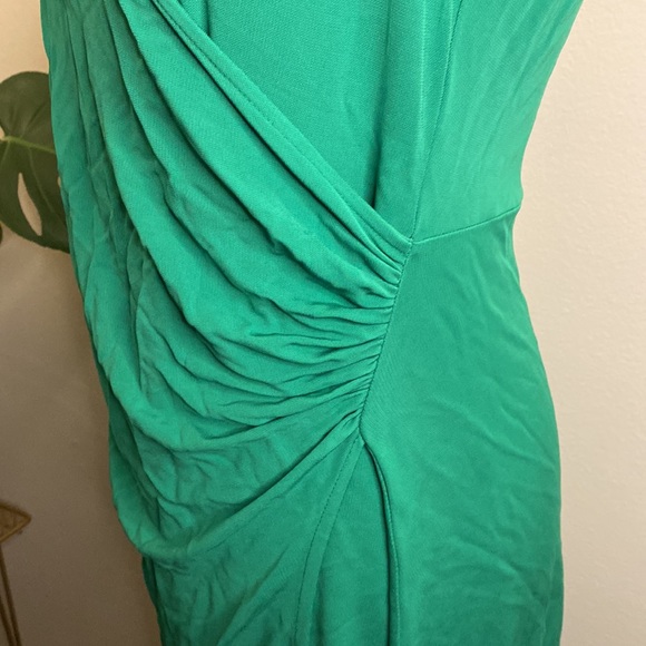 ๐ 2/$25 Banana Republic Green Faux-Wrap Mini Dress - Picture 3 of 5